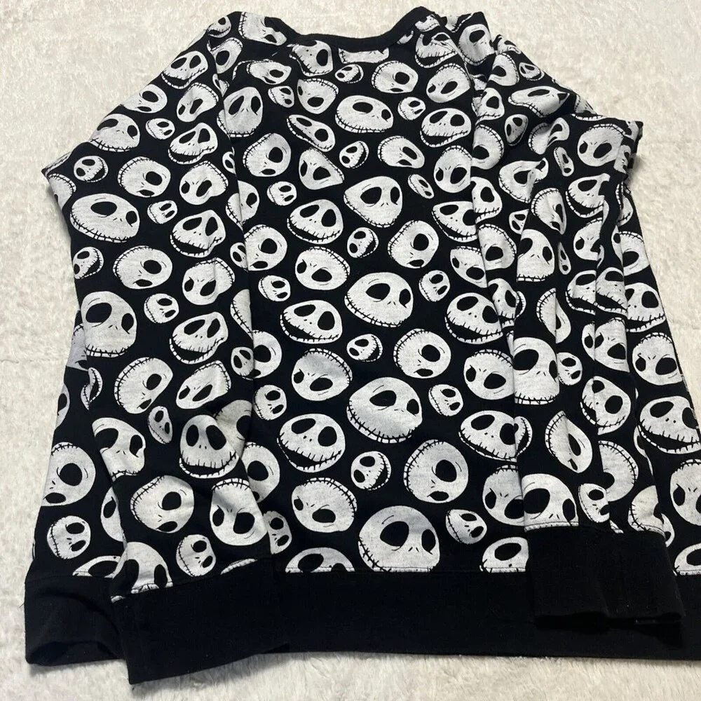 THE NIGHTMARE BEFORE CHRISTMAS Authentic Disney All-Over-Print Sweatshirt Large - Picture 8 of 9